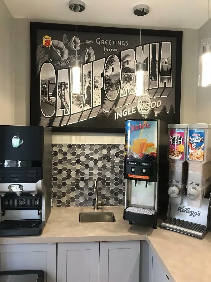 Super 8 By Wyndham Inglewood/Lax/La Airport Hotel